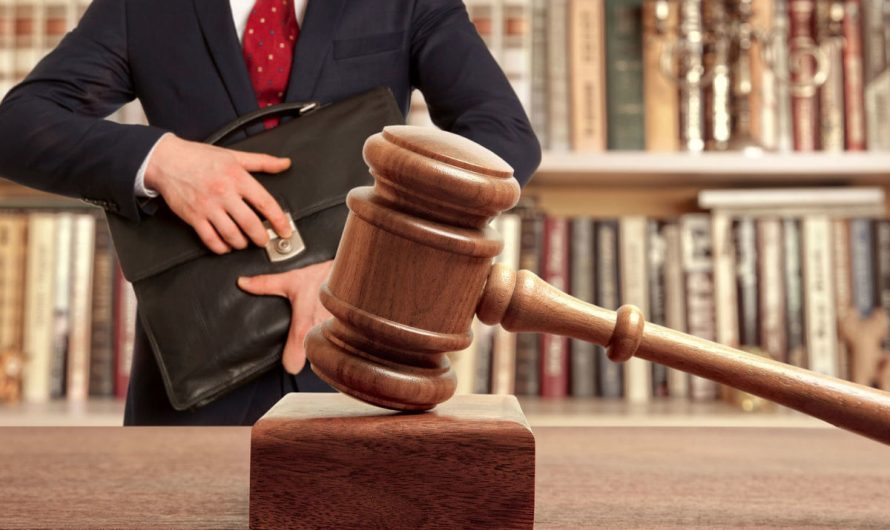 Как выбрать лучшего адвоката: советы и рекомендации для успешного выбора защитника в суде